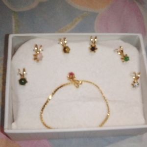 Gold plated necklace with interchangeable charms